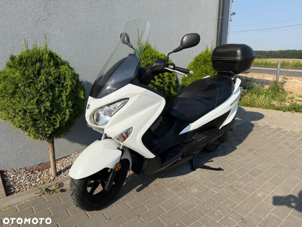 Suzuki Burgman - 39