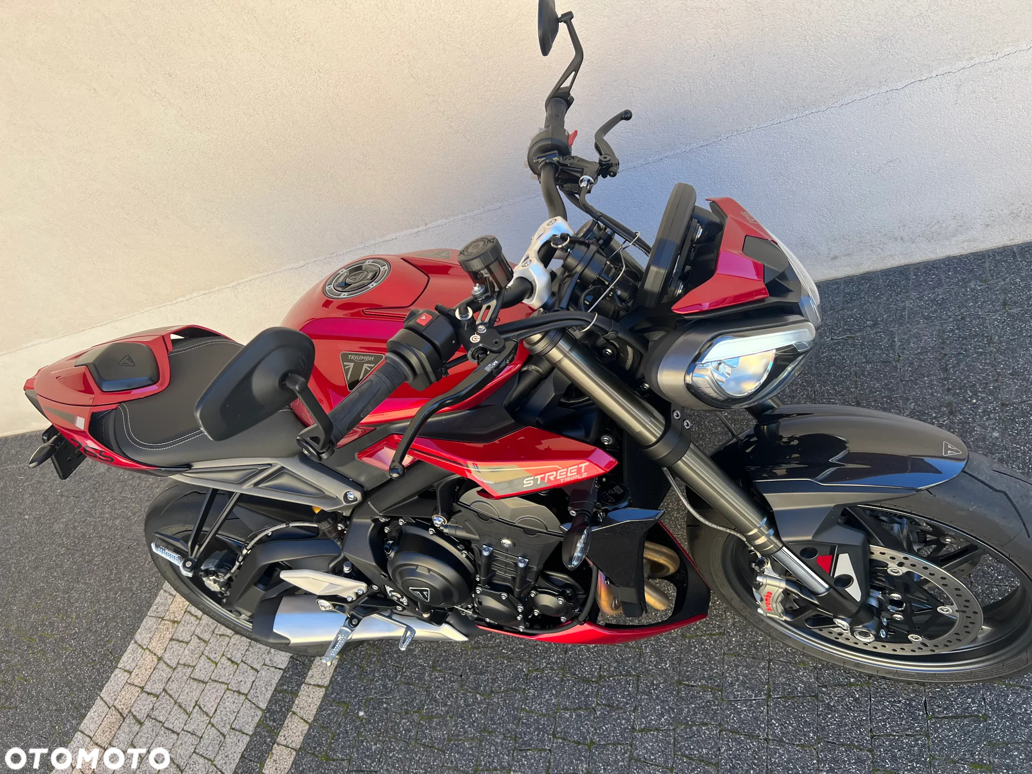 Triumph Street Triple - 7