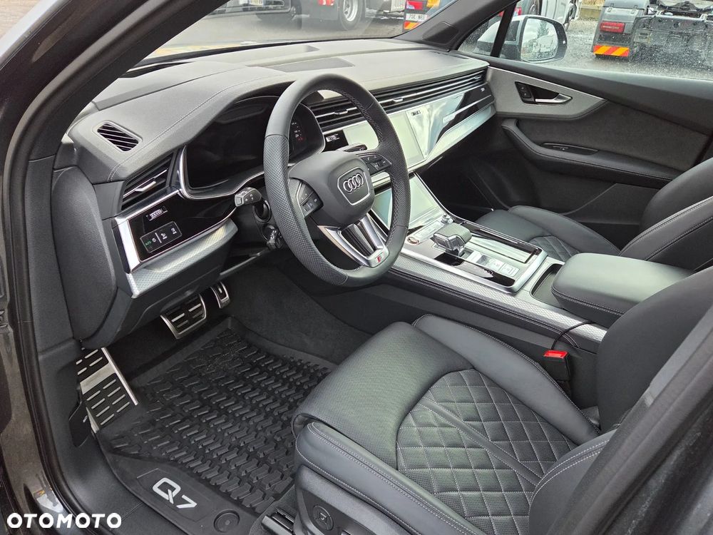 Audi SQ7 - 13