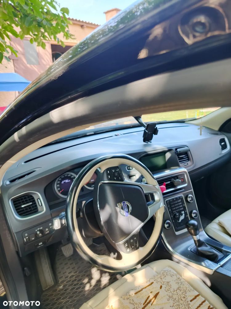 Volvo S60 D3 R-Design - 15