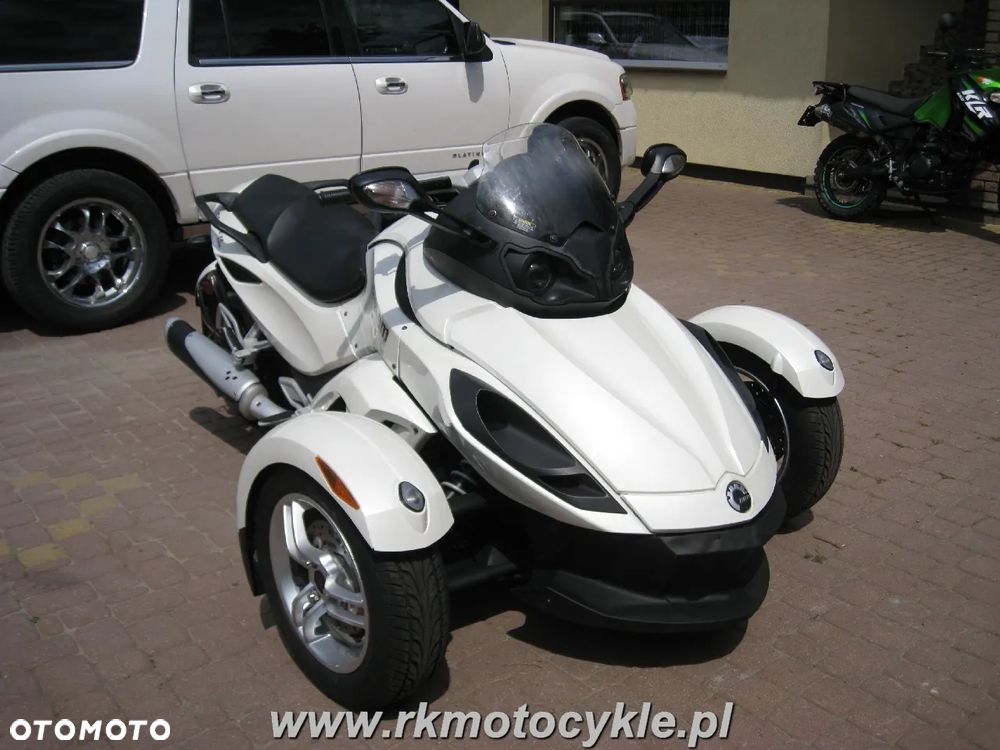 Can-Am Spyder - 1