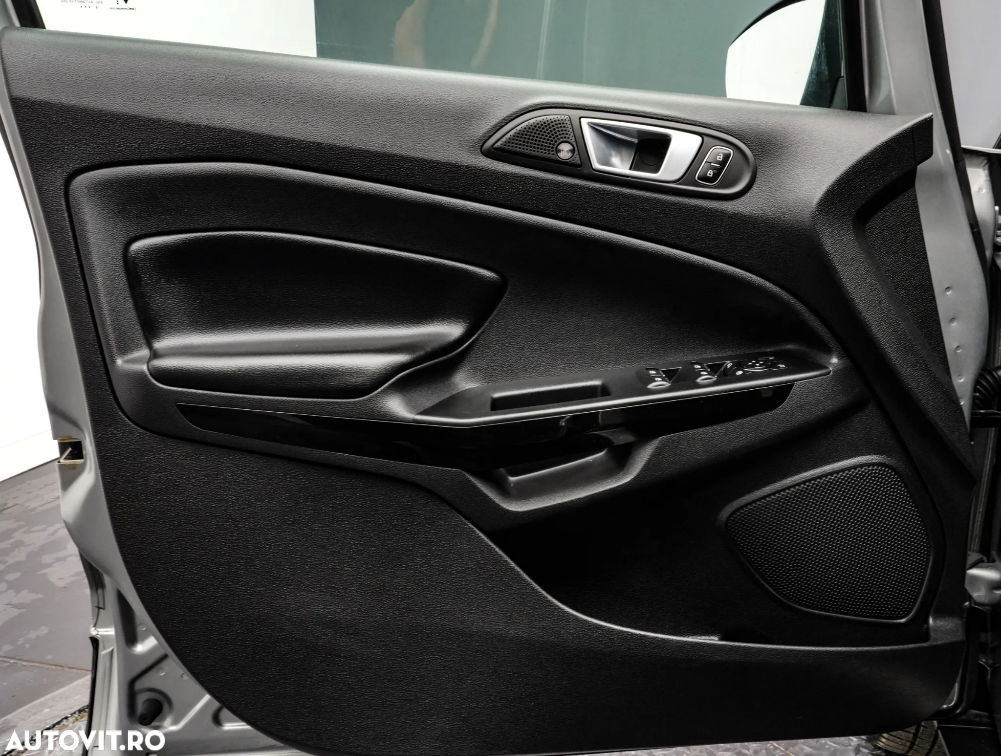 Ford EcoSport 1.0 EcoBoost Titanium - 25
