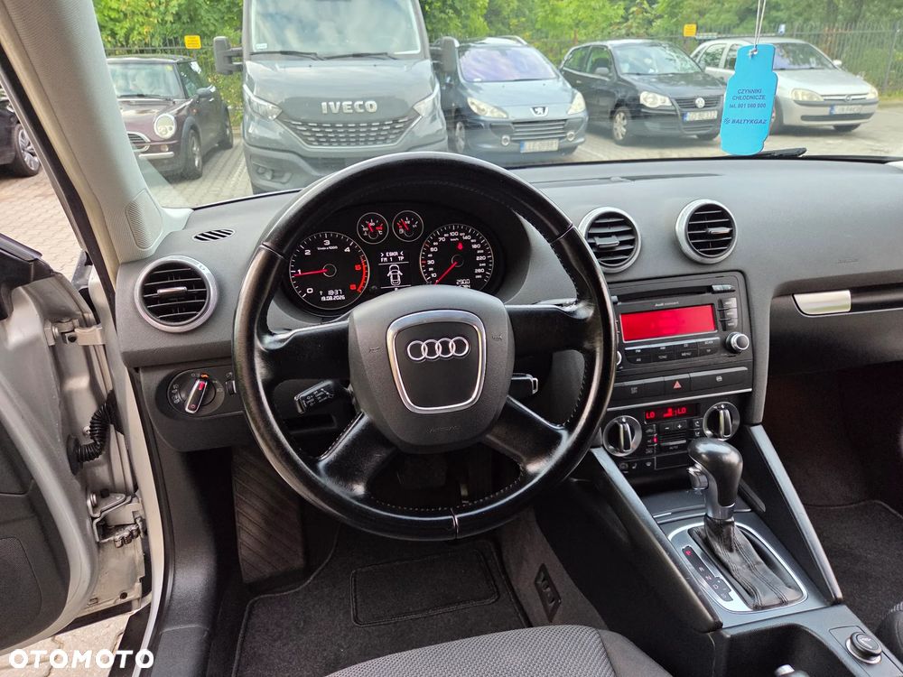 Audi A3 3-drzwiowe 2.0 TDI DPF Ambiente S tronic - 27