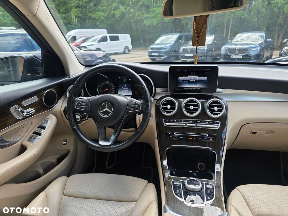 Mercedes-Benz GLC 300 4Matic 9G-TRONIC Exclusive - 18