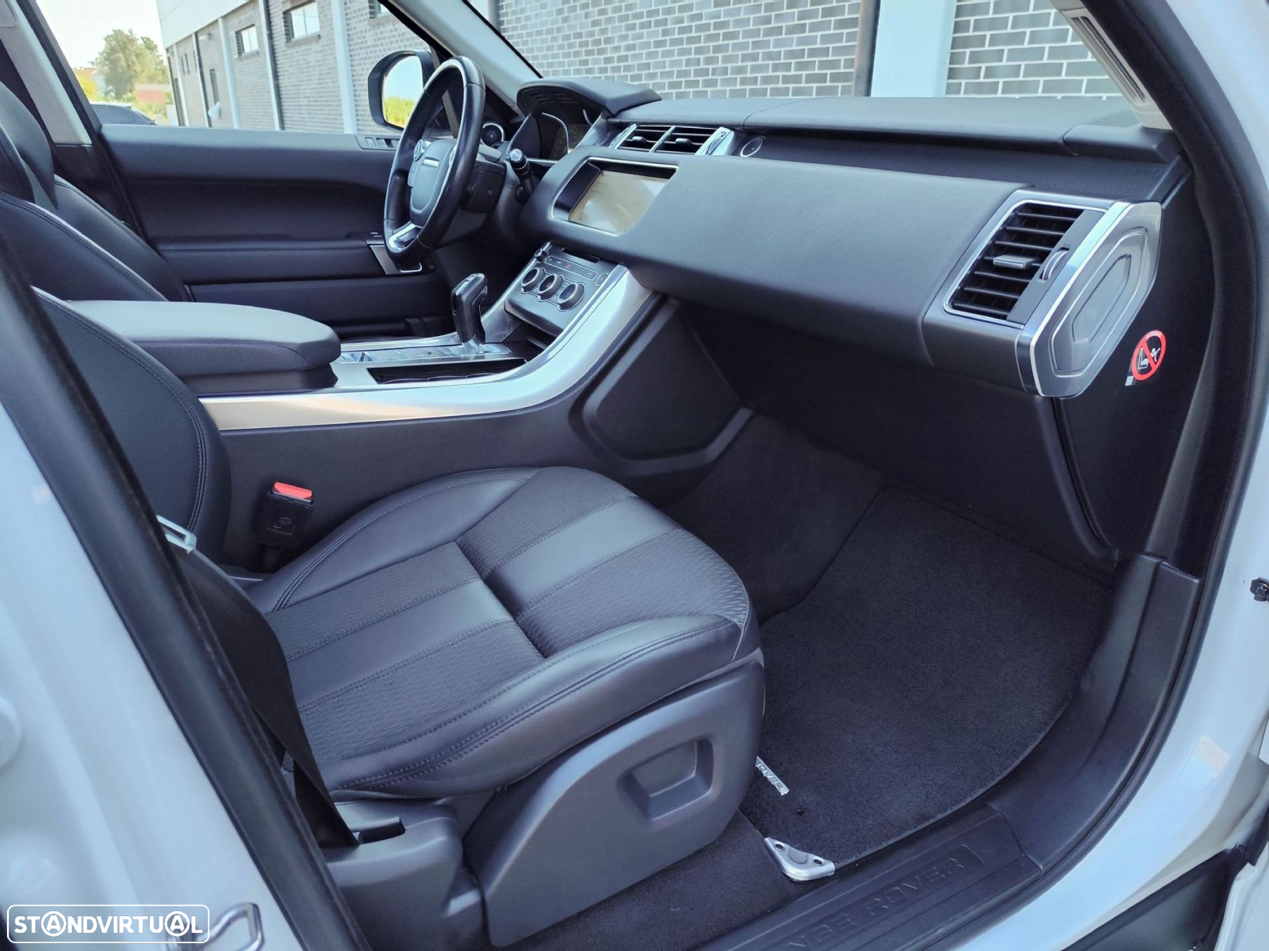 Land Rover Range Rover Sport 2.0 SD4 S - 30