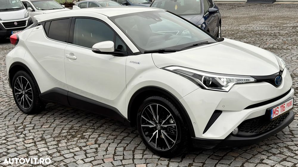 Toyota C-HR Hybrid Lounge - 2