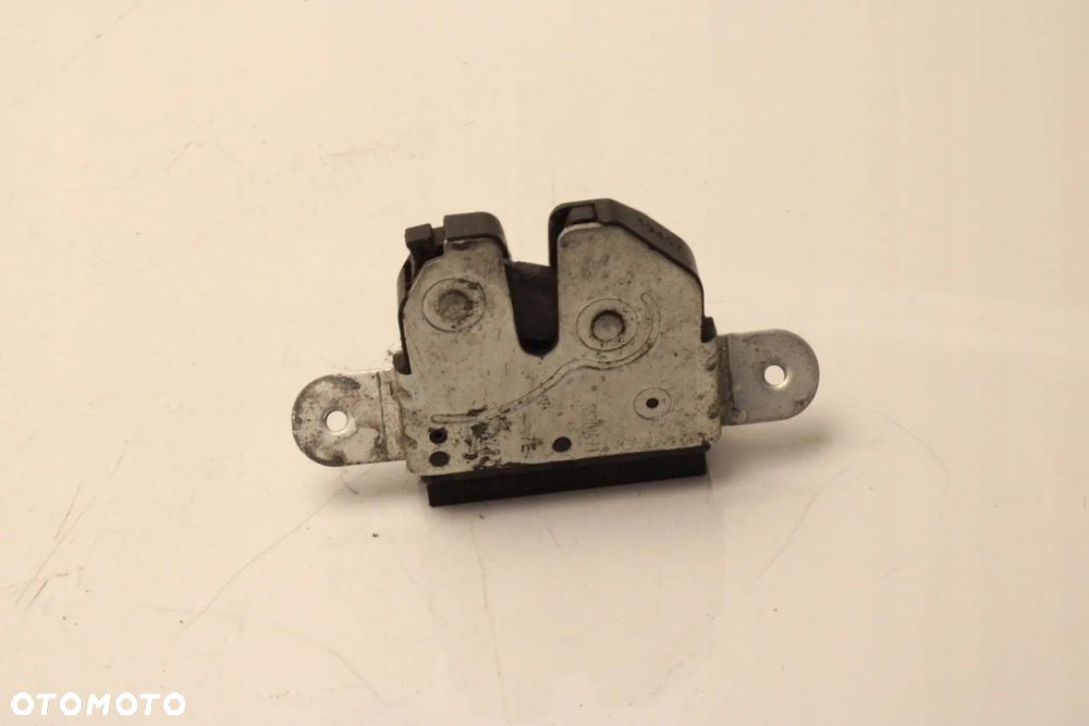 LANCIA DELTA OPEL CORSA D FIAT BRAVO II ZAMEK KLAPY BAGAŻNIKA TYŁ 55701971 - 1