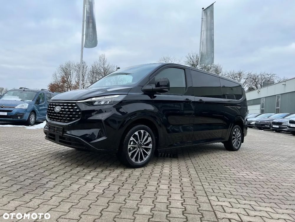 Ford Tourneo Custom - 2