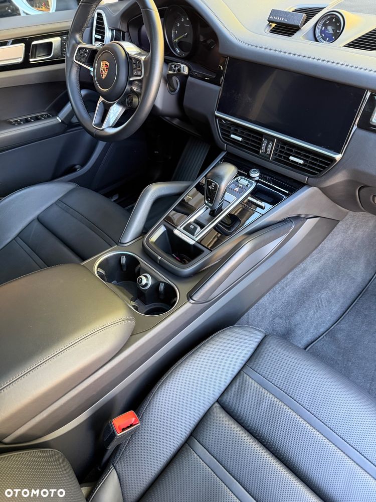 Porsche Cayenne Platinum Edition - 9