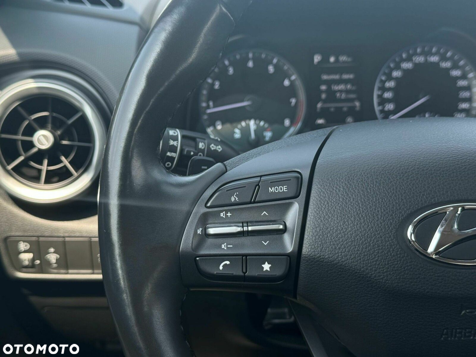 Hyundai Kona 1.6 T-GDI Comfort DCT - 12