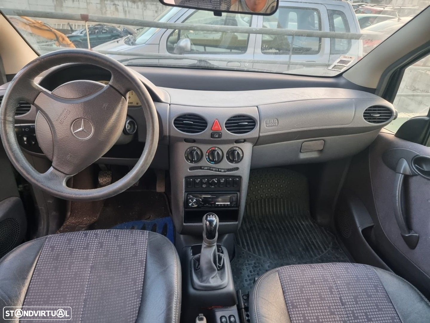 Mercedes Classe A140 (W168) 1.4i de 2000 (PLASTICOS DE TABLIER VENDIDOS) disponí... - 8