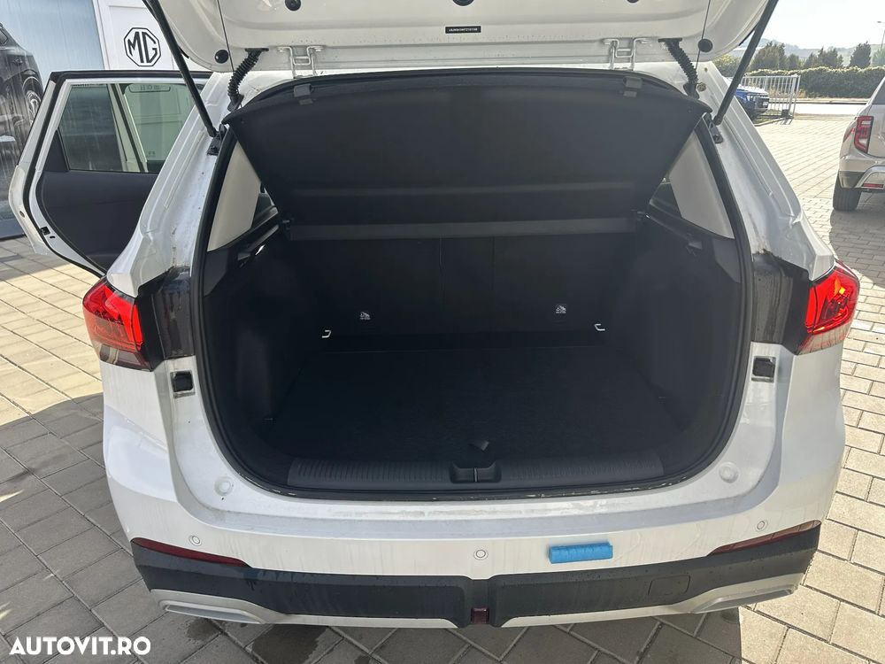 MG ZS HEV Hybrid+ Luxury - 13