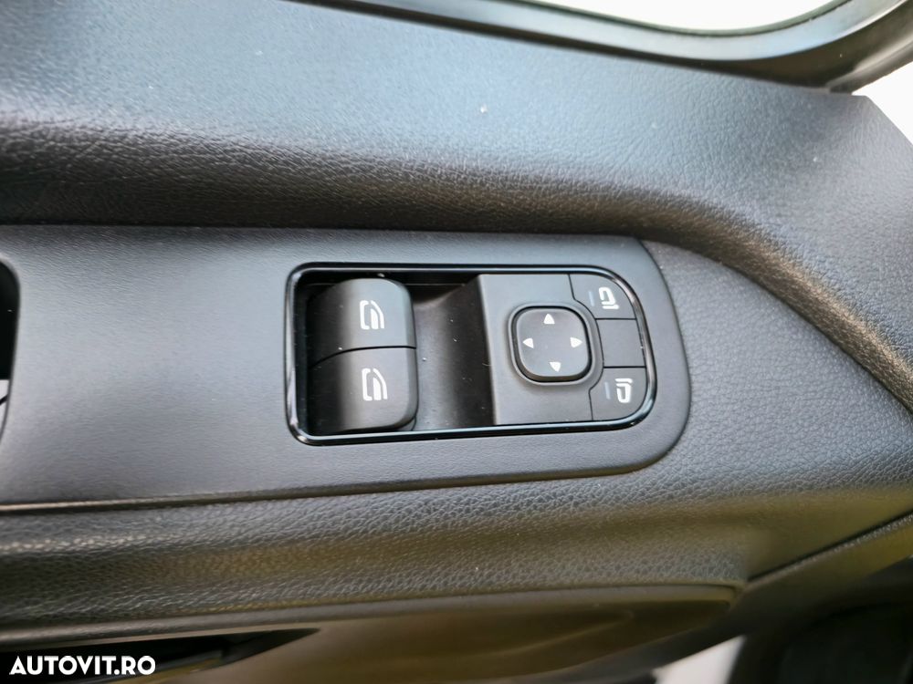 Mercedes-Benz Sprinter - 20