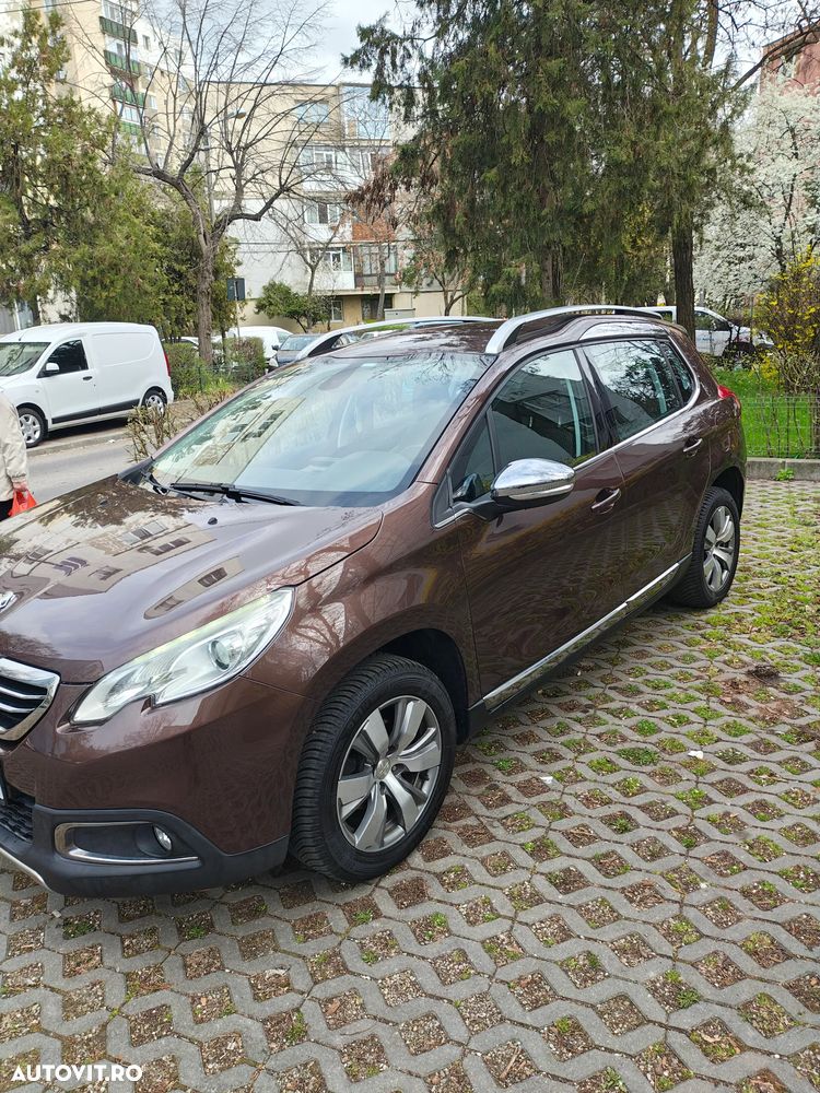 Peugeot 2008 1.2 VTi Allure - 2