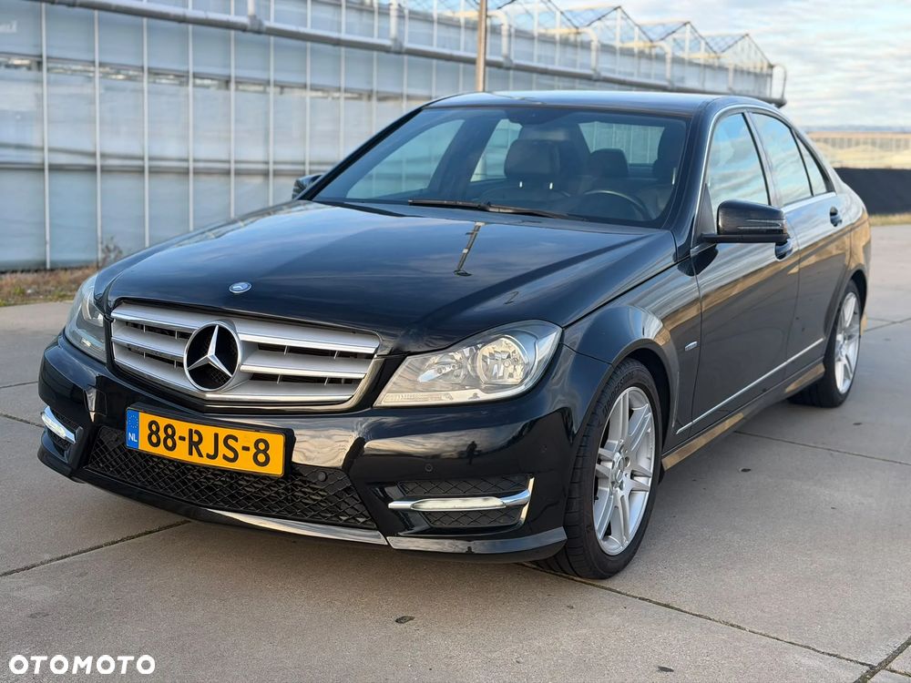 Mercedes-Benz C-Class 2011 photo 3