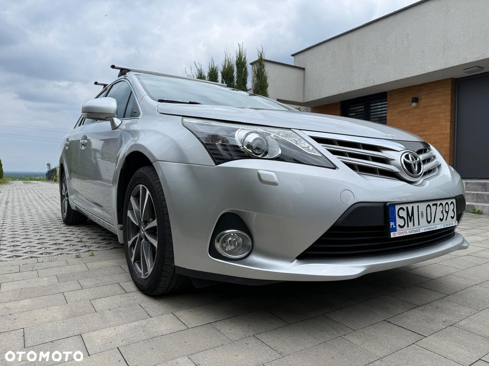 Toyota Avensis 2.0 Premium MS - 3