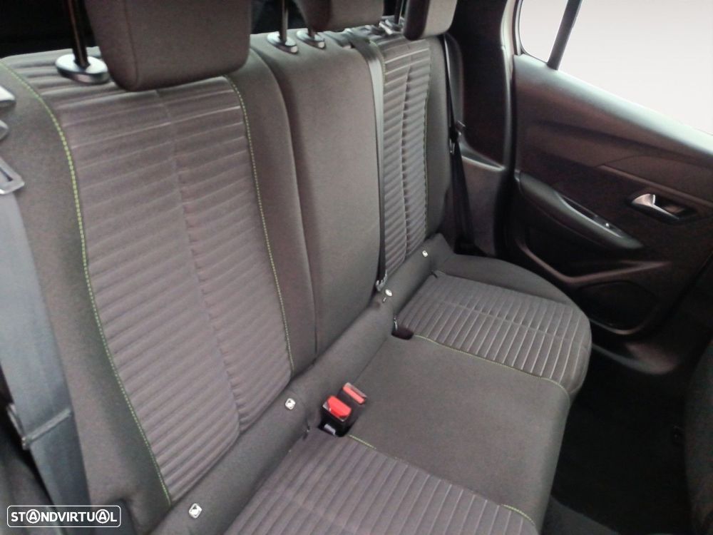 Peugeot 208 1.2 PureTech Active - 13