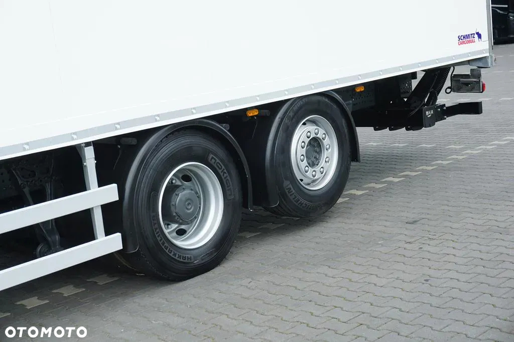 Mercedes-Benz ANTOS / 2535 / EURO 6 / CHŁODNIA + WINDA / 23 PALETY / OŚ SKRĘTNA - 27