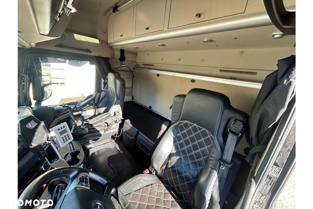 Mercedes-Benz AROCS 3763 8X4*4 EURO6 + LOFLIFT 125Z HiVision - 23