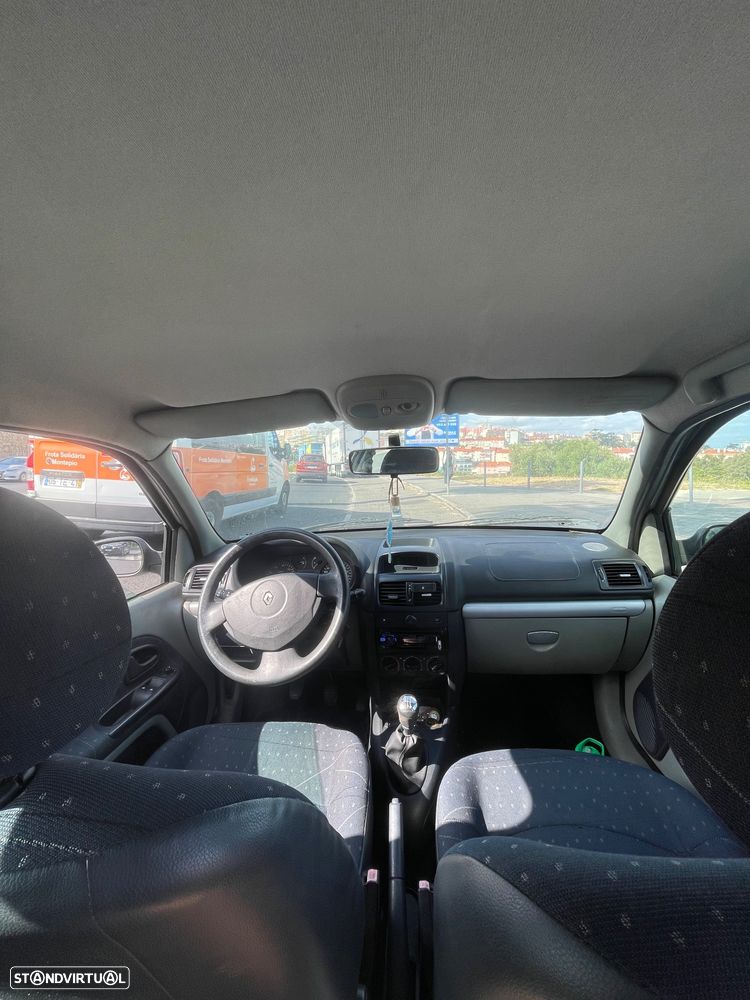 Renault Clio 1.5 dCi Confort Authentique - 4