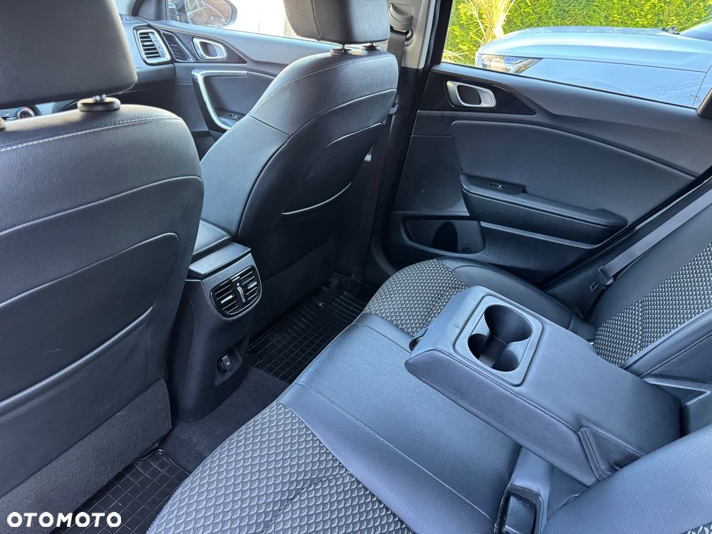 Kia Ceed 1.5 T-GDI L - 13