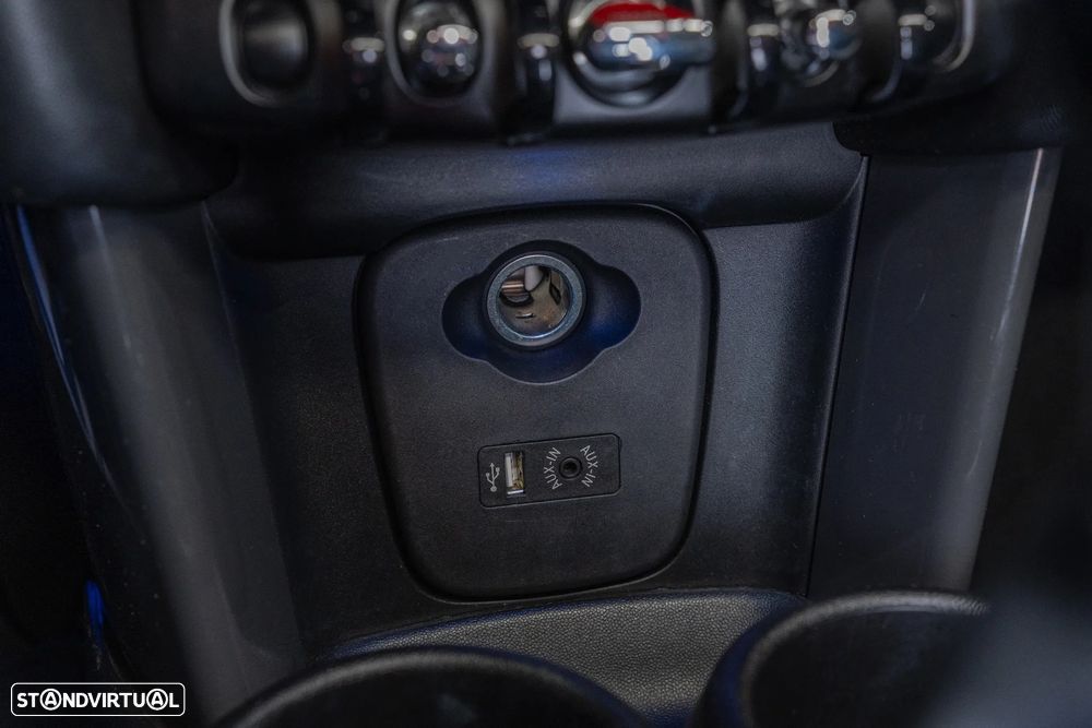 MINI 5 Portas Cooper D - 16