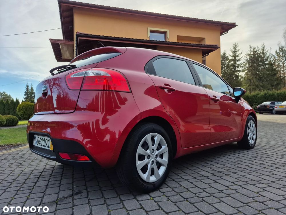 Kia Rio 1.2 Attract - 16