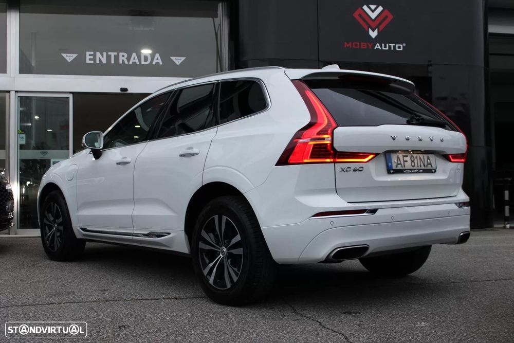 Volvo XC 60 2.0 T6 PHEV Inscription Expression AWD — fotografia 2