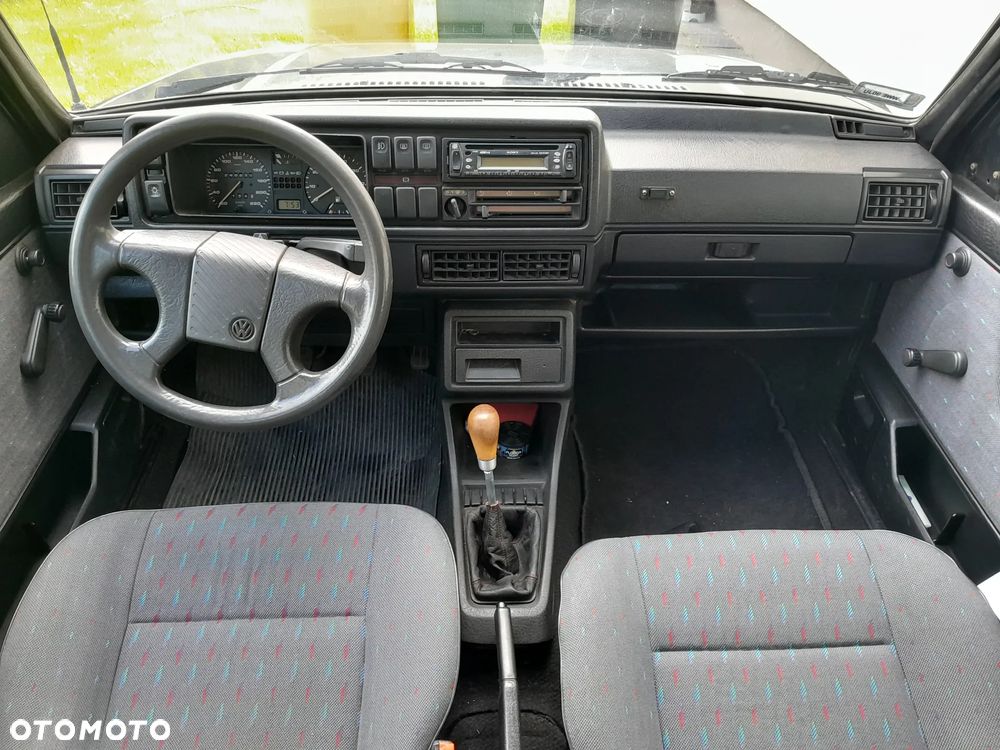 Volkswagen Golf 1.6 - 12