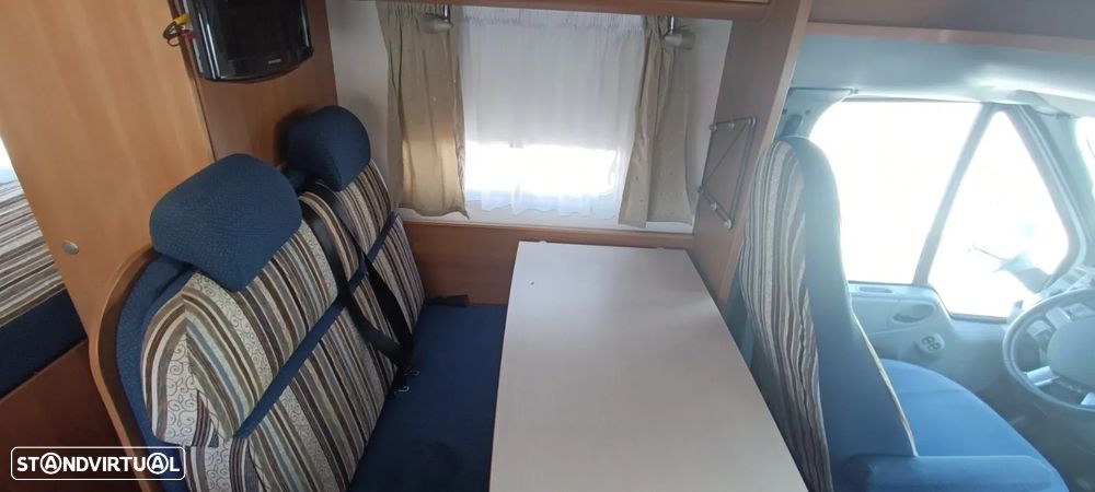Ford Transit CARADO T135 - 19