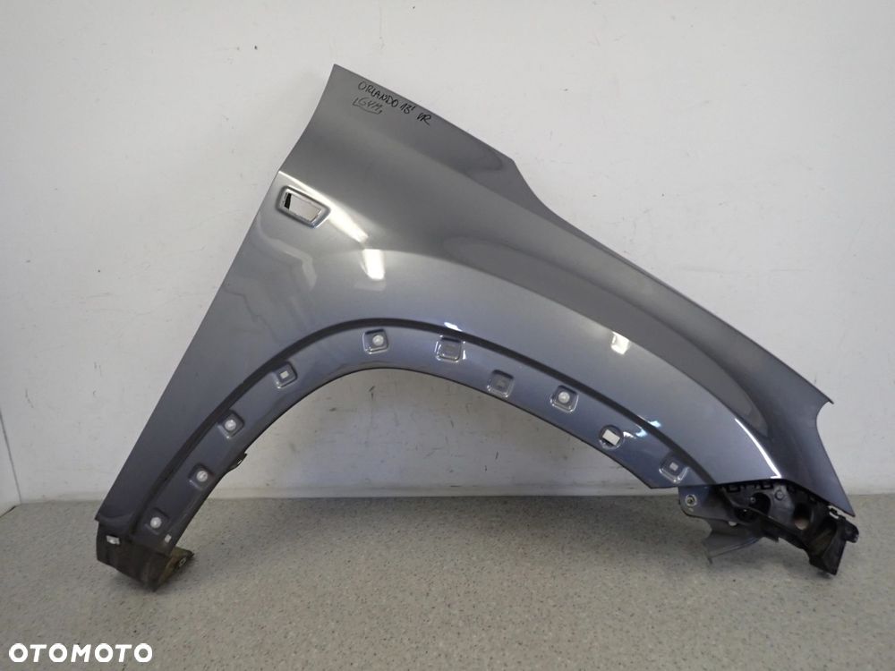 CHEVROLET ORLANDO 10- BŁOTNIK PRZEDNI PRAWY GYM - 1