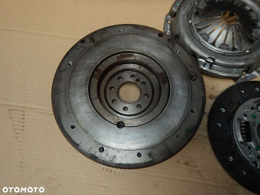 kolo dwumasowe sprzeglo fiat ford ka 1.3 tdci 55201348 - 2