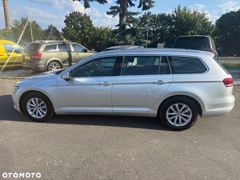 Volkswagen Passat ver-variant-1-6-tdi-scr-dsg-comfortline - 8