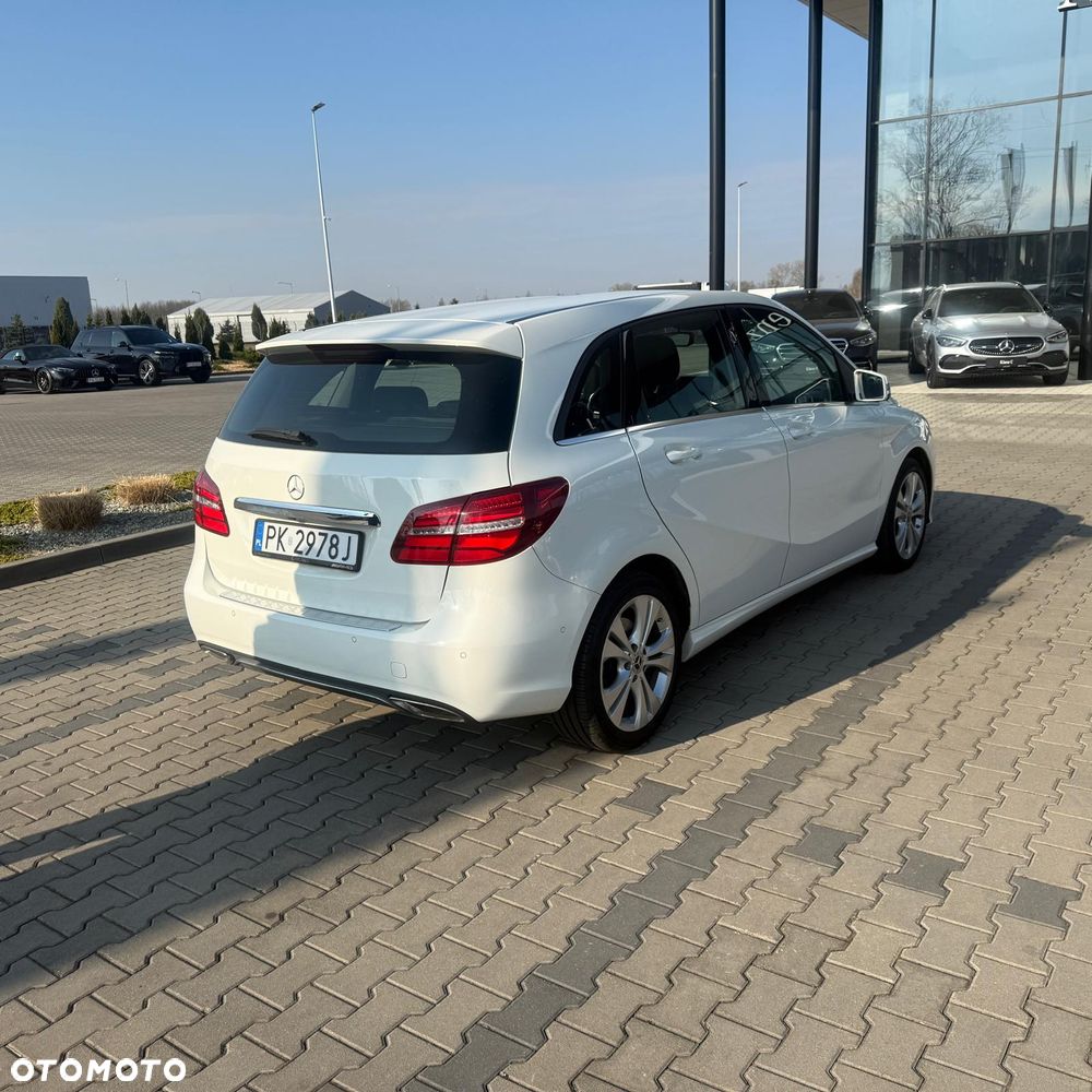 Mercedes-Benz Klasa B 220 4-Matic - 5
