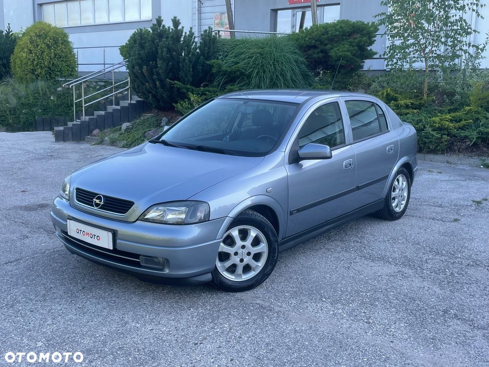 Opel Astra 1.6 Njoy - 21