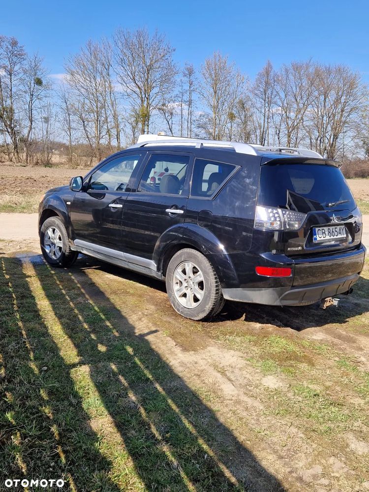 Mitsubishi Outlander 2.0 DI-D 4WD Instyle - 3