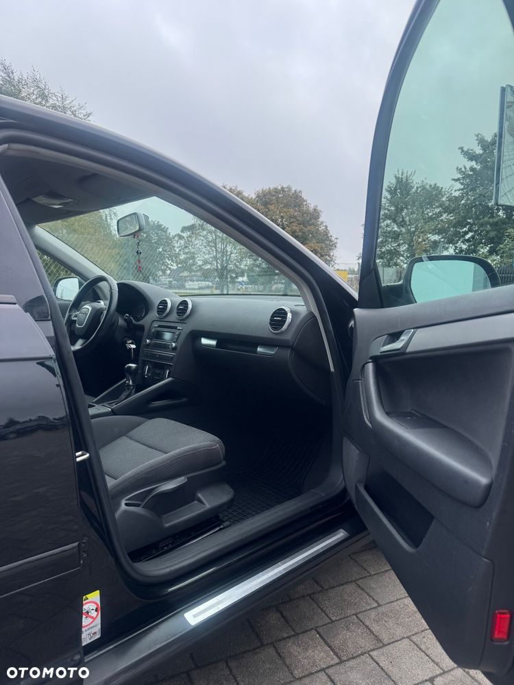 Audi A3 Sportback 1.4 TFSI Ambiente - 8