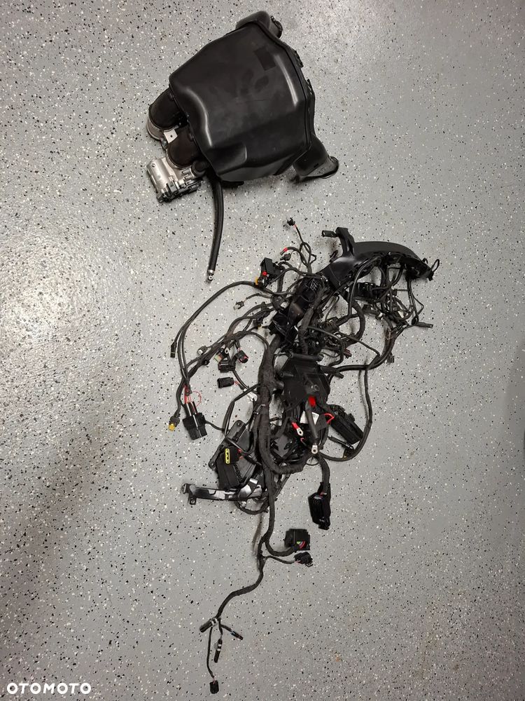 BMW F900 R wiązka przepustnice airbox obudowa filtra - 1