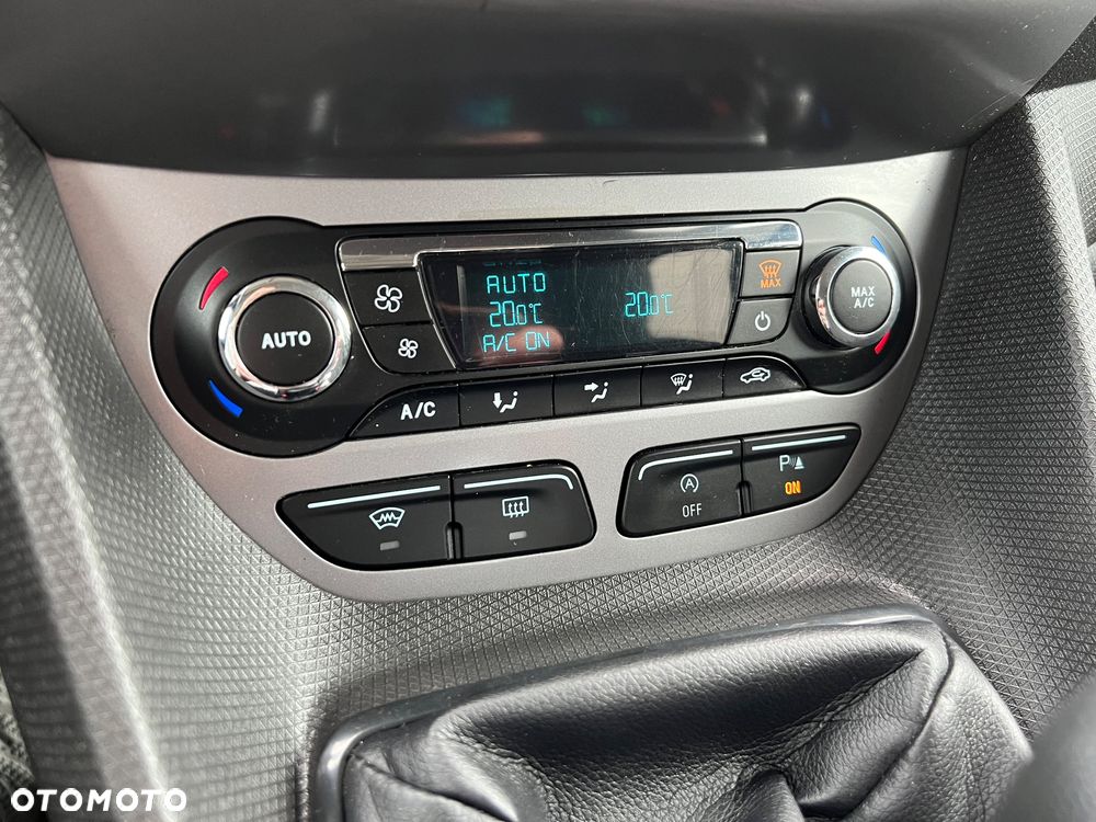 Ford Tourneo Connect 1.5 TDCi Start-Stop Titanium - 14