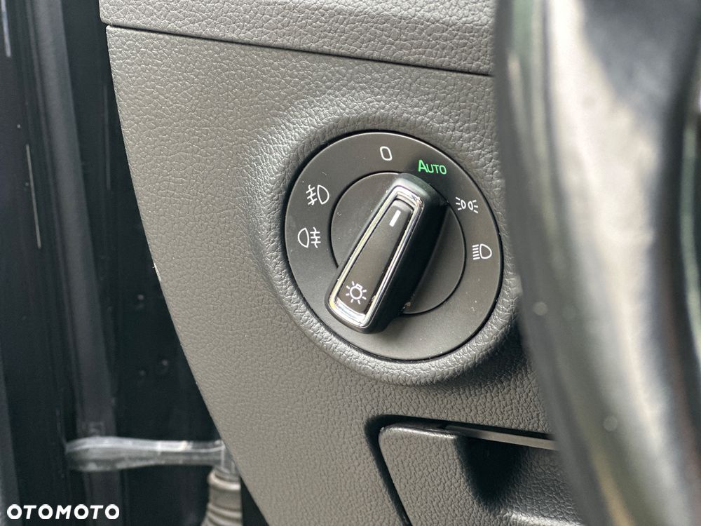 Skoda Superb 2.0 TDI Premium Edition - 22