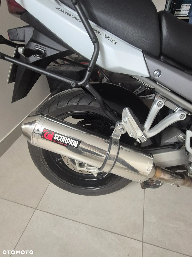 Suzuki GSX - 8