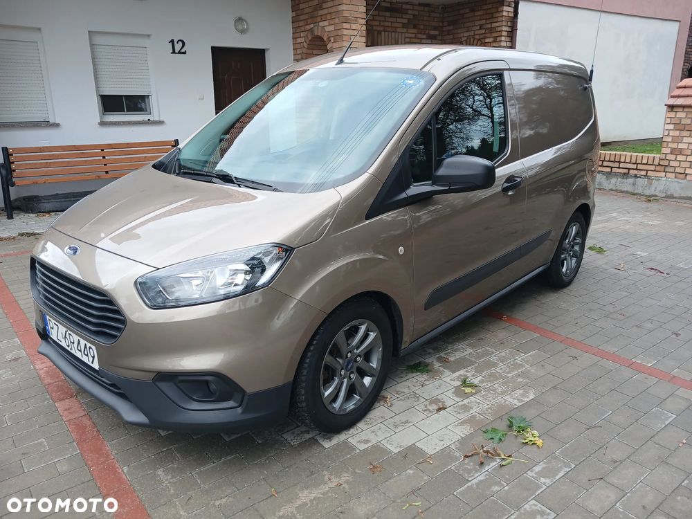 Ford transit courier - 1
