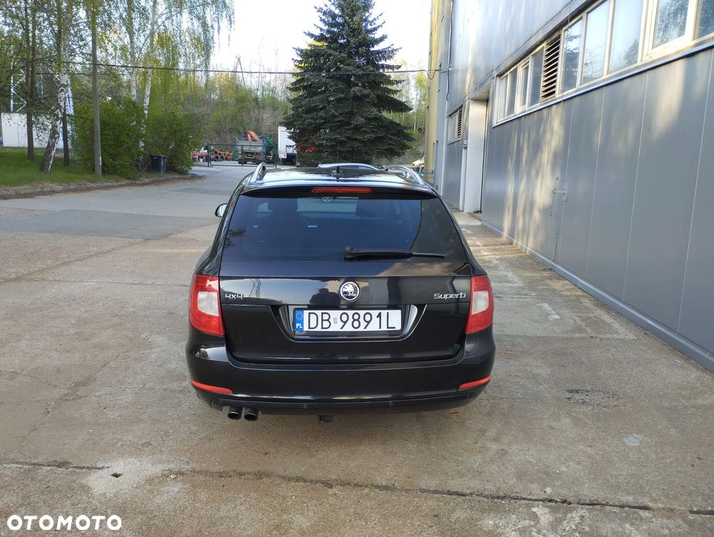 Skoda Superb 2.0 TDI 4x4 Ambition - 11