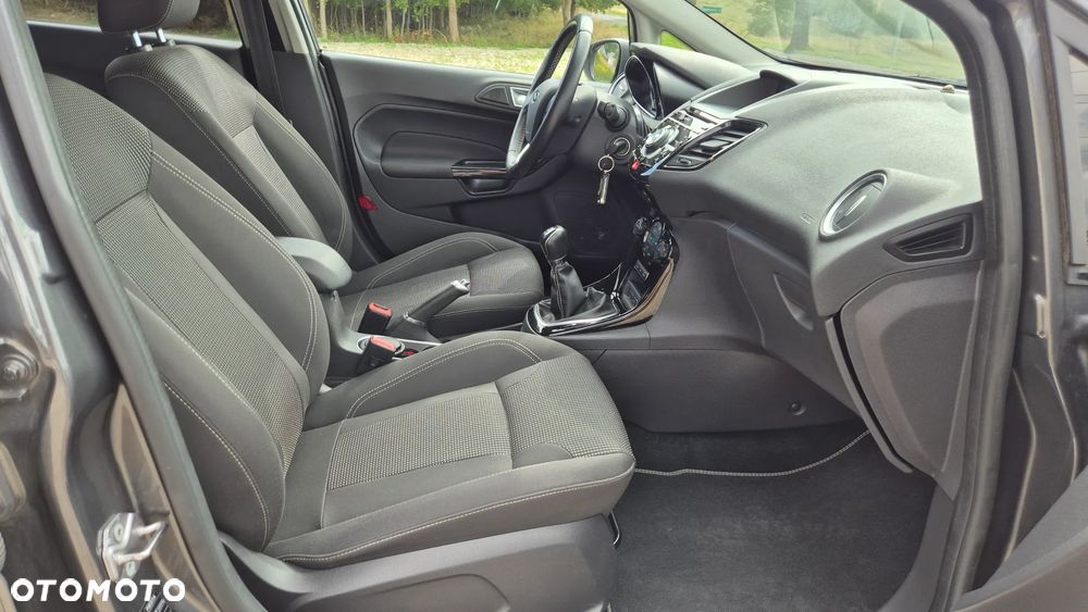 Ford Fiesta 1.0 EcoBoost STart-Stop Titanium - 19