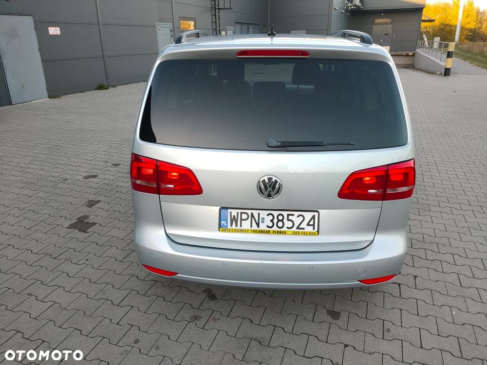 Volkswagen Touran - 15