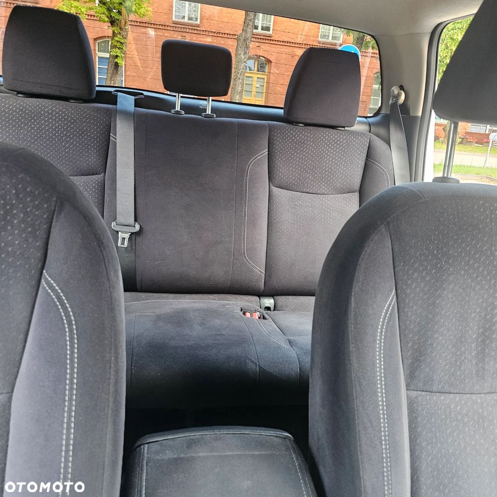 Nissan Navara 2.5 D LE Long EU5 - 24