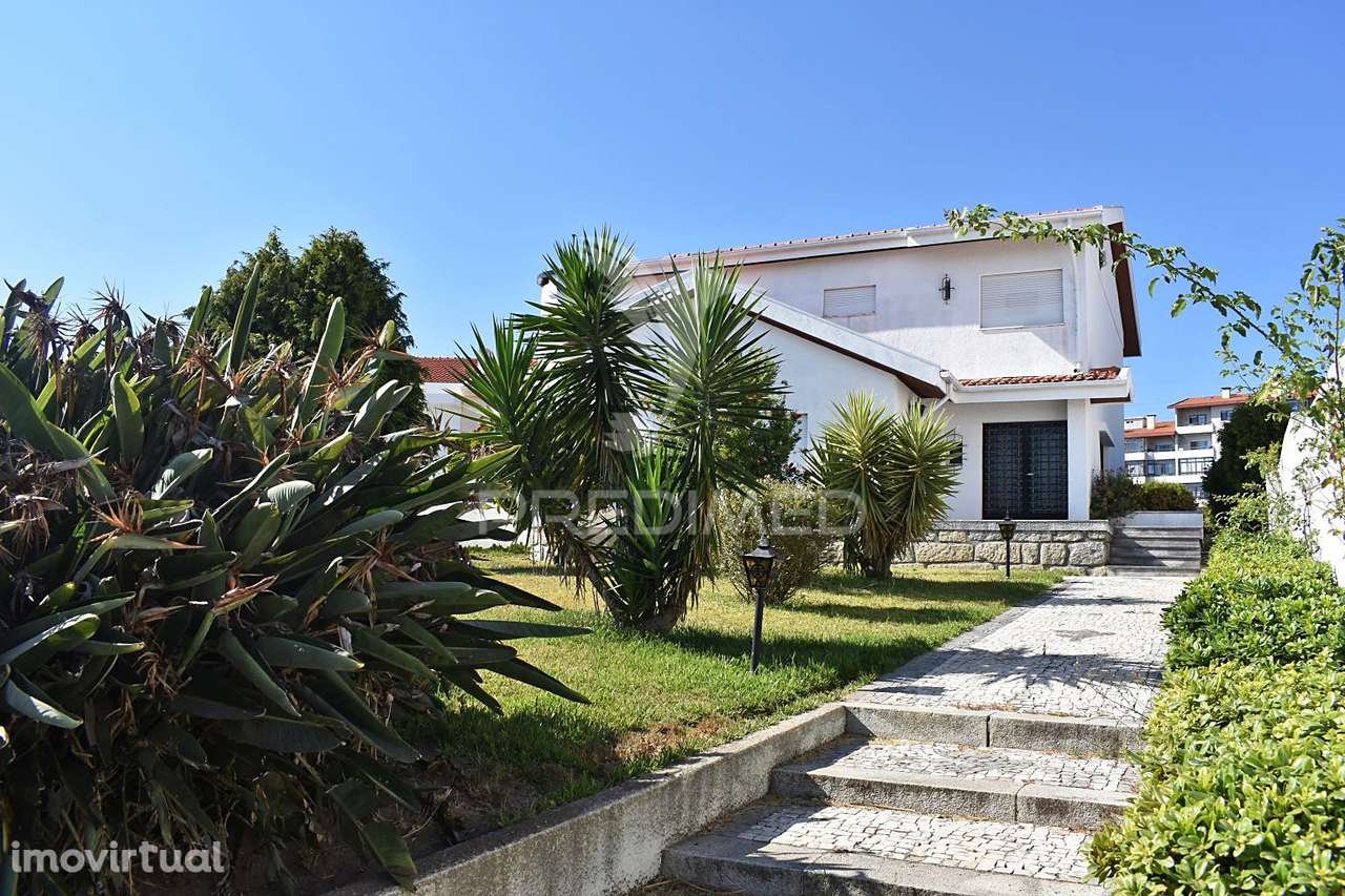 Moradia - T5 -  Vilar do Paraíso / Mafamude - Grande imagem: 4/27