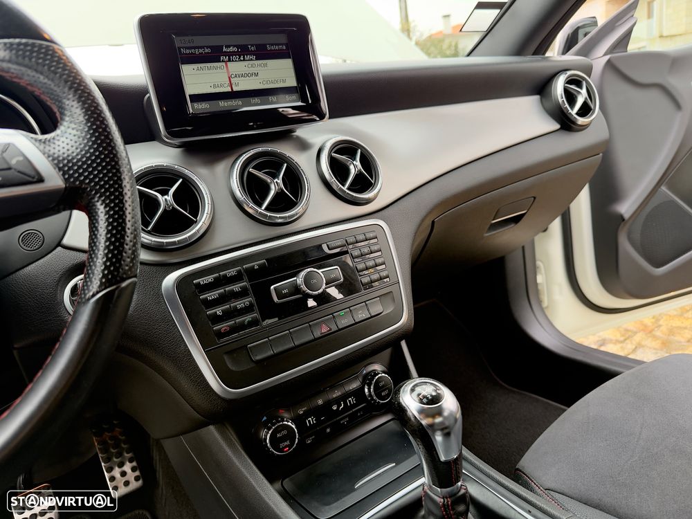 Mercedes-Benz CLA 200 CDI AMG Line - 44