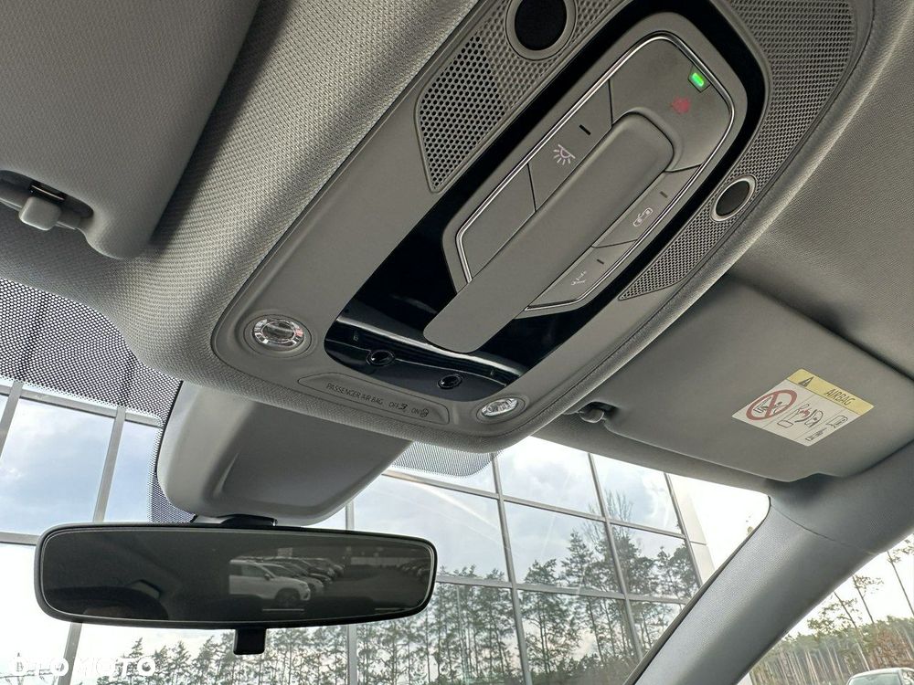 Audi A4 Avant 2.0 TDI ultra S tronic sport - 32