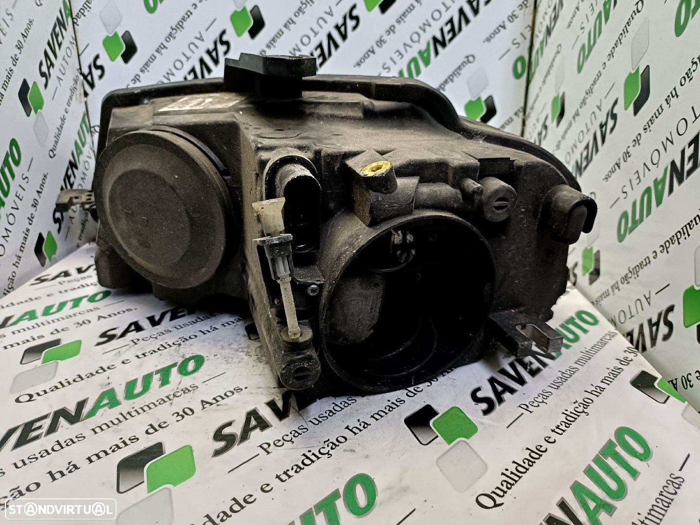 Farol Dto Audi A3 (8P1) - 2
